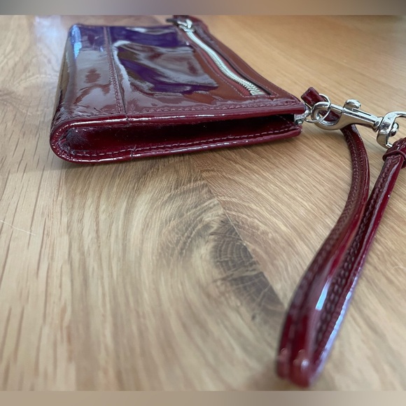 Vintage Coach Wristlet Clutch Wallet - Wine Red Patent Leather - Picture 6 of 7